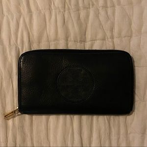 Tory Burch wallet